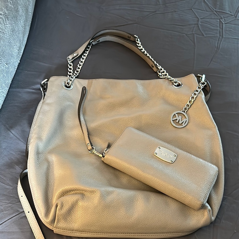 Michael Kors Gray Leather Tote Bag and wallet